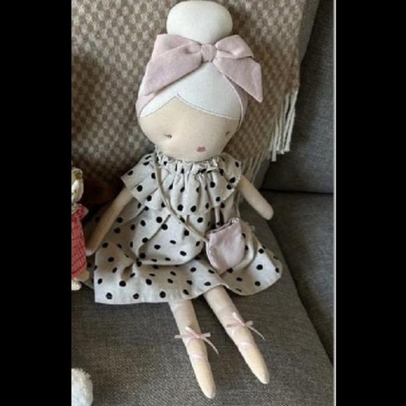 💥BUY 2 GET 1 FREE  Alimrose Piper Doll - Black Spot, Retail Price $59.99 - Picture 2 of 8